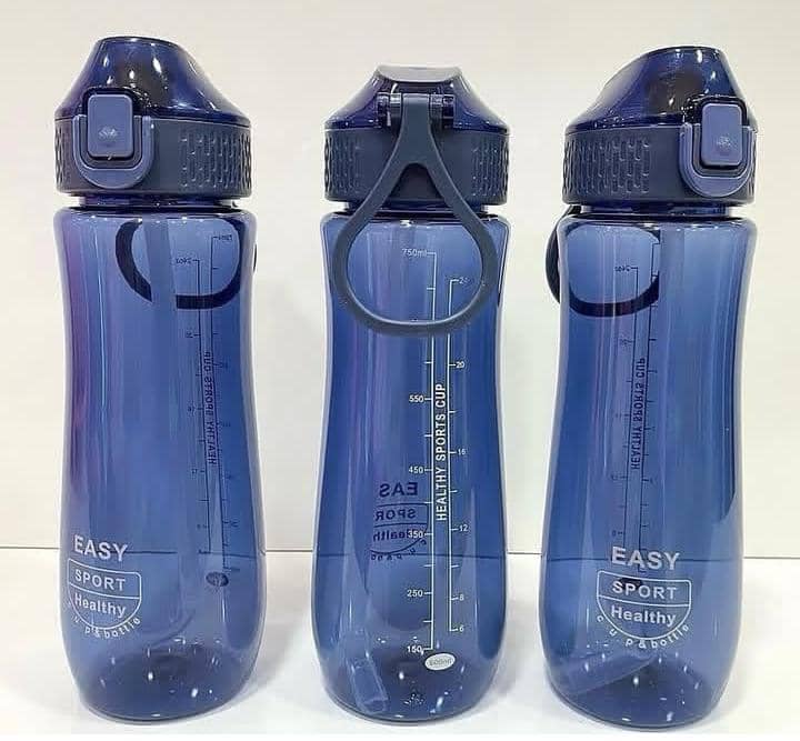 750ml water bottle