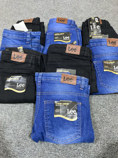 LEE Jean (Black and Blue short Jean)