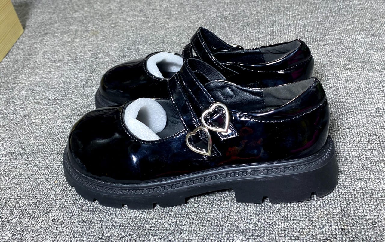 Glossy Design UK-US Girls School Shoe with Double Strap