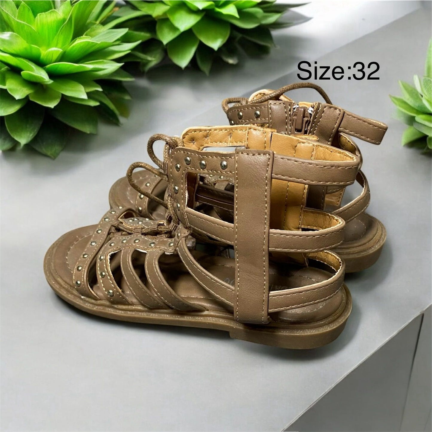 Girls sandals
