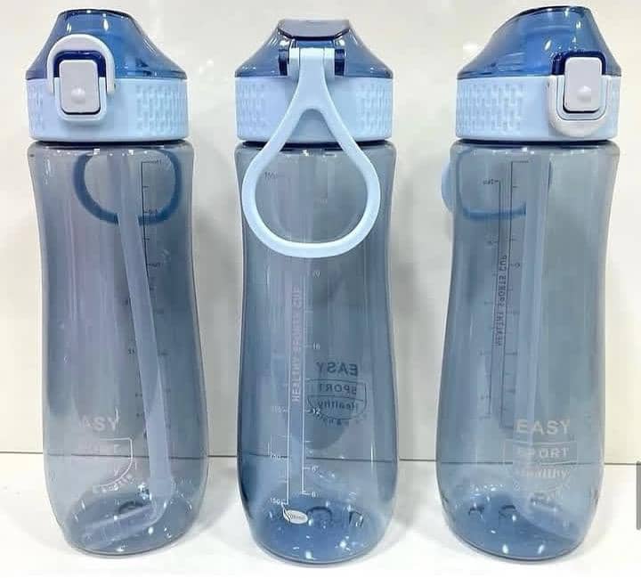 750ml water bottle