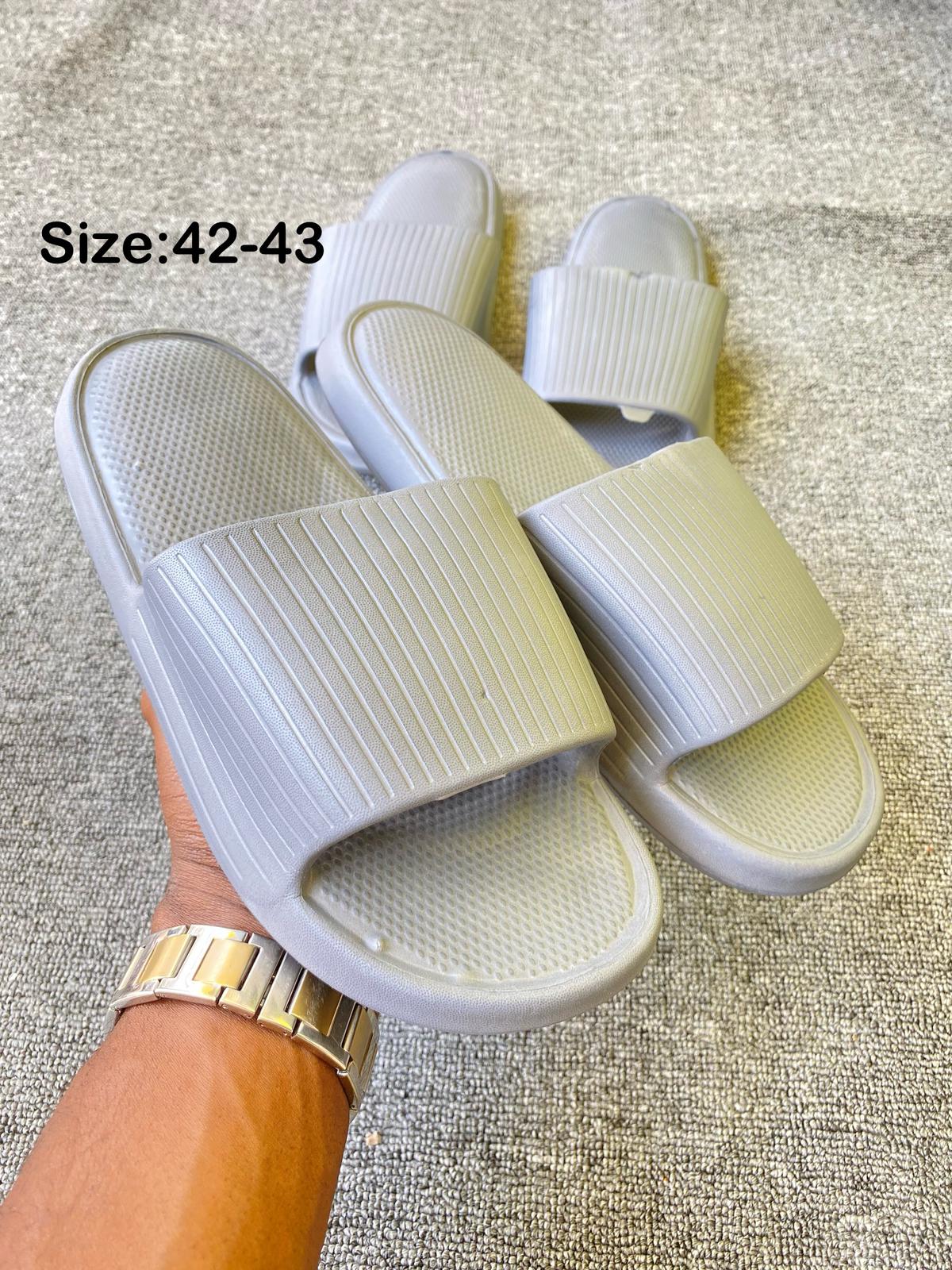 Crocs slippers (SLIDE)